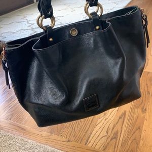 black dooney and bourke shoulder bag